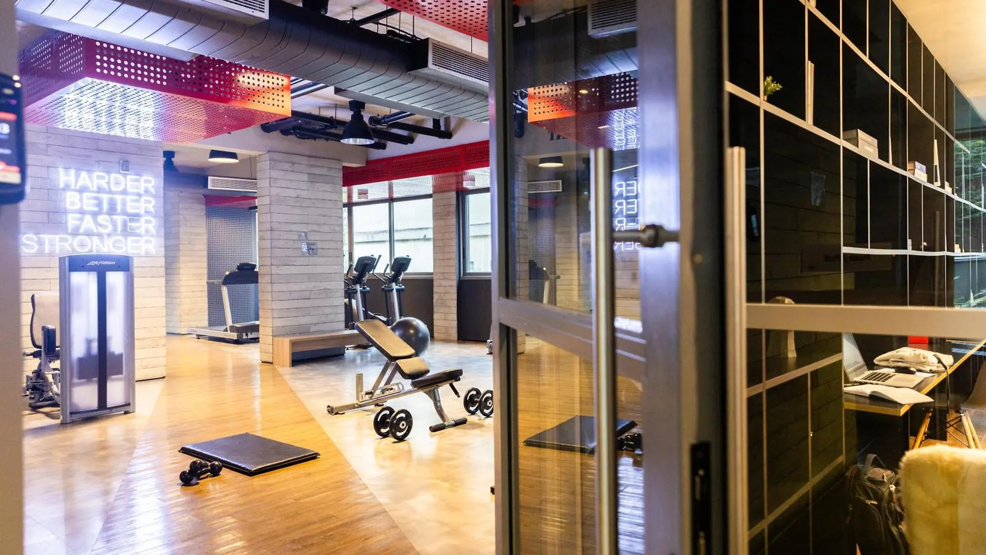 Estudios Modernos Na Oscar Freire - Pinheiros 상파울루 아파트